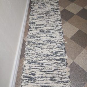 strapatý krémovo-sivý š.50 cm